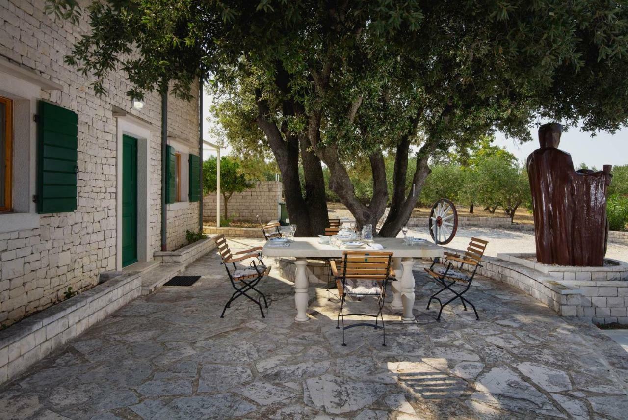 Villa Dubrava Tranquil Retreat Nestled In An Olive Grove For Serene Escapes Pucisca Exterior photo